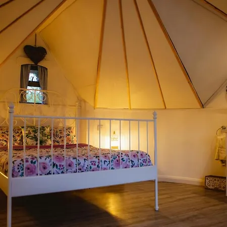 Mayo Glamping Castlebar Exterior foto